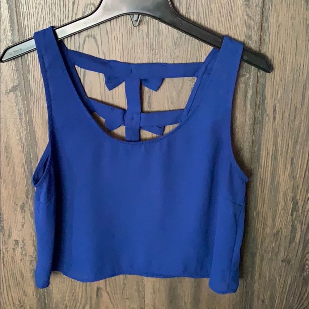 Crop top